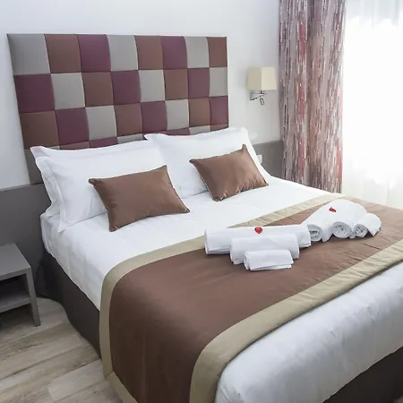 Guest house Leonardo Da Vinci 4*